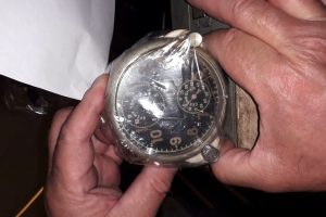 В аэропорту «Пулково» таможенники изъяли радиоактивные часы