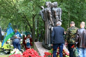 Год до юбилея: Петербург отметил день ВДВ