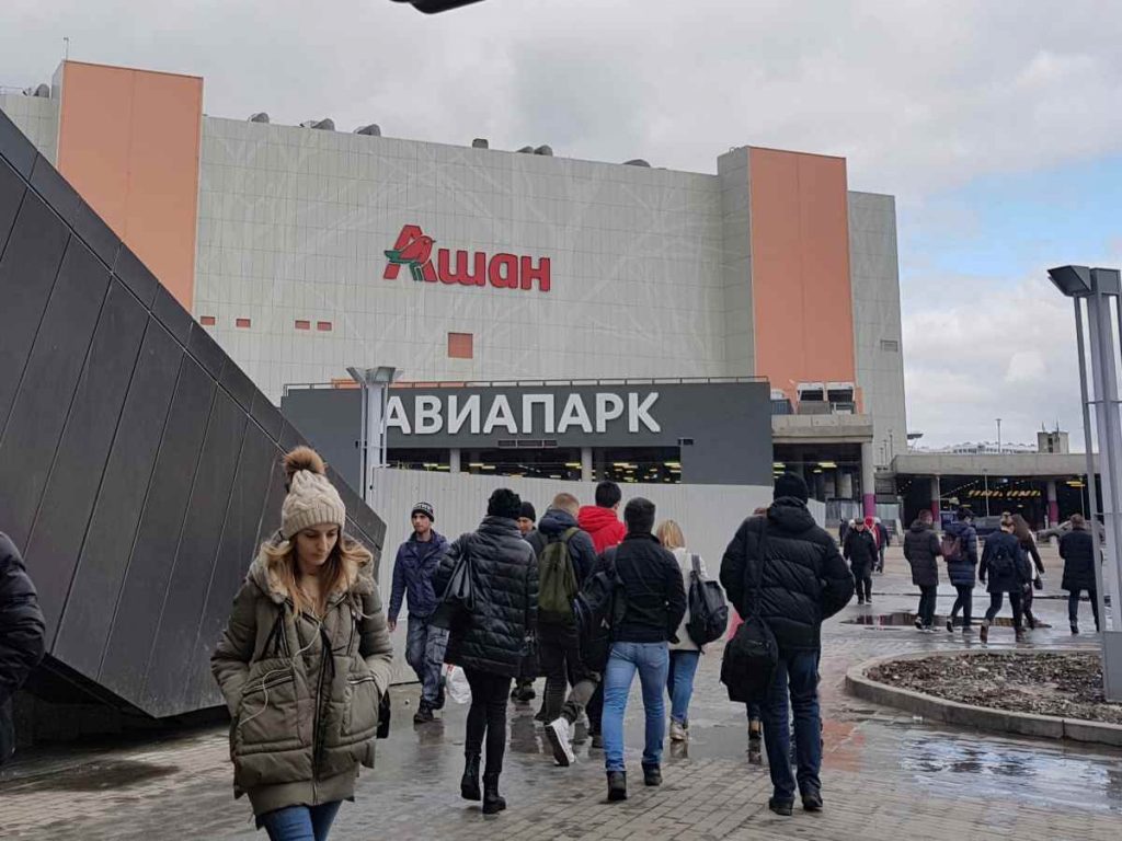 Крупнейшие гипермаркеты закрываются по всей России
