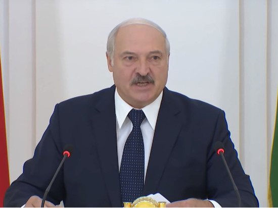 Лукашенко заявил, что Россия поставила Белоруссию «раком»