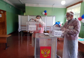 В Ленобласти началось голосование на выборах губернатора