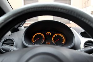 Минцифры: водителям разрешат показывать вместо прав QR-коды